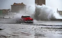 Lũ lụt và mất điện trên diện rộng tại Cuba