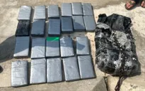 Phát hiện gần 30kg ma túy trôi dạt vào đảo Lý Sơn
