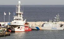 Tàu chở hàng viện trợ đầu tiên rời cảng Cyprus hướng tới Gaza