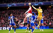 Vượt qua Porto trên chấm phạt đền, Arsenal vào tứ kết Champions League sau 14 năm