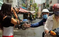 Nguy hiểm tình trạng tội phạm đi xe máy bám theo nạn nhân để cướp giật