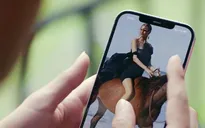 Mình yêu nhau, bình yên thôi - Tập 10: Hân bắt gặp Đức Anh “zoom” ảnh xem đùi Hoa hậu