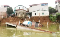 Công bố tình huống khẩn cấp sạt lở đê hữu Cầu