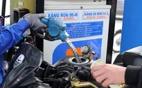 Đề xuất để doanh nghiệp tự quyết giá bán xăng dầu, Bộ Công Thương nói gì?