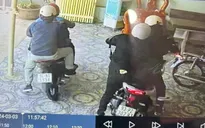 Truy bắt nhóm 4 người dùng súng cướp tiệm vàng ở Bình Dương