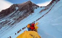 Nepal yêu cầu tất cả những người leo núi Everest sử dụng chip theo dõi