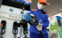Giá xăng, dầu cùng giảm