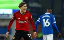 Man Utd đánh bại Everton bằng 2 quả phạt đền