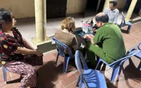 Công an cứu người phụ nữ có ý định tự tử ở hồ Tây