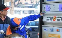 Giá xăng RON 92 giảm 68 đồng/lít, giá dầu tăng mạnh