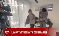 NSND Mỹ Uyên lấy đà tát Quang Sự "nổ đom đóm" mắt