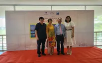 Mùa xuân đọc sách “Cõng bà đi mở đất"