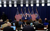 IMF kêu gọi các ngân hàng trung ương châu Á giảm sự phụ thuộc vào Fed