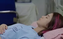 Mình yêu nhau, bình yên thôi - Tập 35: Ngọc đi xăm bôi nhiều thuốc tê phải nhập viện cấp cứu