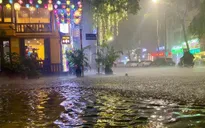 Bắc Bộ cảnh báo mưa giông, Nam Bộ nắng nóng