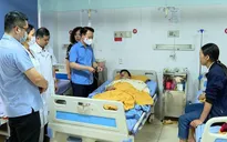 Thăm hỏi, động viên các nạn nhân trong vụ tai nạn lao động nghiêm trọng tại Yên Bái
