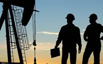 Giá dầu thế giới đi xuống