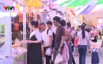 TP Hồ Chí Minh: Người dân tránh nóng tại các công viên dịp nghỉ lễ