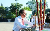 Lãnh đạo TP Hồ Chí Minh dâng hương tưởng niệm các anh hùng liệt sĩ