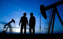 Giá dầu giảm gần 1% phiên sáng 29/4