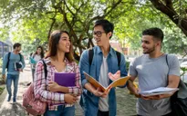 Siết chặt thị thực, lượng du học sinh đến Australia vẫn tăng kỷ lục