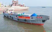 Xuất quân hỗ trợ nước sinh hoạt cho người dân tỉnh Cà Mau