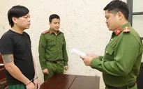 Khống chế người đi đổ xăng để cướp tài sản