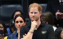 Hoàng tử Harry "mất ngủ" vì lo lắng với chuyến trở lại Anh