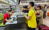 Vé máy bay dịp 30/4 đắt đỏ và khan hiếm