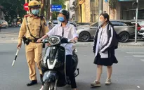 Học sinh vi phạm giao thông sẽ bị gửi thông báo về nhà trường để xử lý
