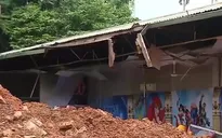 Hiện trường tan hoang sau vụ sạt lở làm 3 cháu nhỏ tử vong ở Ba Vì (Hà Nội)