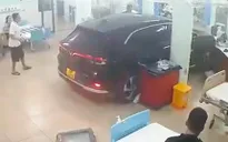 Đồng Nai: Ô tô mất lái tông vào phòng cấp cứu bệnh viện