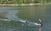 Thú chơi lướt ván phản lực