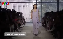 Mặc màu rực rỡ lan tỏa năng lượng