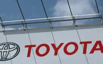 Toyota đạt lợi nhuận kỷ lục nhờ dòng xe hybrid