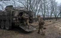 Tổng thống Ukraine ký luật cho phép tù nhân vào quân đội
