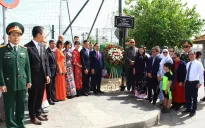 Lễ dâng hoa tưởng nhớ Chủ tịch Hồ Chí Minh tại đại lộ mang tên Người ở Algeria