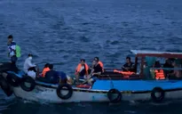 Bình Thuận: Phát hiện 2 tàu cá chở khách tham quan trái phép đảo Hòn Hải