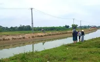 Tìm kiếm người đàn ông mất tích khi xuống sông rửa tay