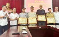 Hà Nội: Khen thưởng 4 công dân dũng cảm cứu người trong vụ cháy ở Trung Kính
