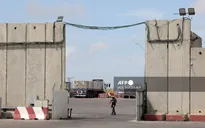 Thêm xe chở hàng cứu trợ tới Gaza