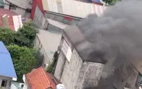 Hà Nội: Cháy nhà dân kết hợp cho thuê trọ, nhiều người được cứu thoát