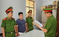 Nhận 300 triệu đồng lừa làm giấy đăng ký xe hộ người khác