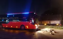 Va chạm xe khách và xe máy, 3 người tử vong