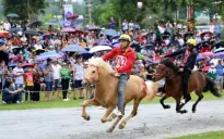 Khai màn Giải đua ngựa truyền thống huyện Bắc Hà, Lào Cai