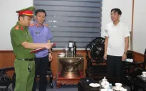 Nghệ An: Khai trừ Đảng Chủ tịch UBND và Trưởng phòng Tư pháp thị xã Cửa Lò