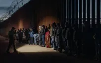 Tổng thống Biden áp đặt các hạn chế nghiêm ngặt về tị nạn ở biên giới Mỹ - Mexico