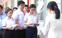 Thí sinh ở Cần Thơ tự tin đi thi, người thân thấp thỏm lo lắng