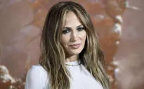 Jennifer Lopez hủy chuyến lưu diễn mùa hè