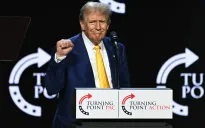 Phiên tòa xét xử ông Trump âm mưu lật ngược kết quả bầu cử bị hoãn vô thời hạn